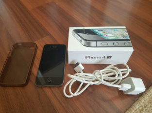 IPhone 4S 32 GB with charger, box & casing (Locked with Fido)