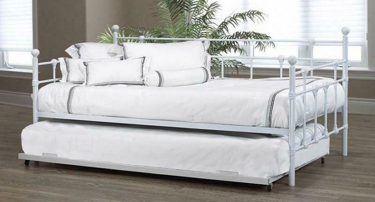 Day Bed with Metal and Twin Trundle – White Twin / White / Metal