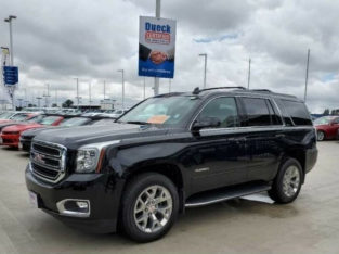 2019 GMC YUKON XL SLT black loaded 4800 km