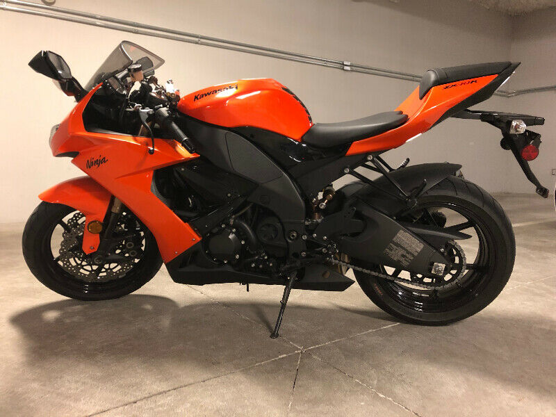 Mint Stock ZX10R Orange & Black Motorcycle