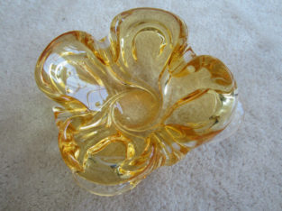 Vintage Chalet Canada Art Glass Bowl