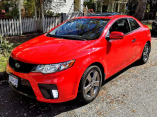 Rare Racing Red Forte Koup 6-speed – like NEW