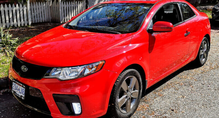 Rare Racing Red Forte Koup 6-speed – like NEW