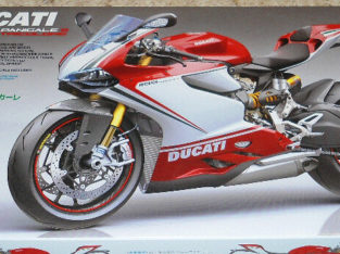 Tamiya 1/12 Ducati 1199 Panigale S Tricolore