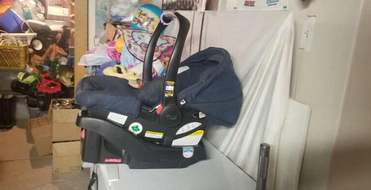 Baby stroller/ car seat