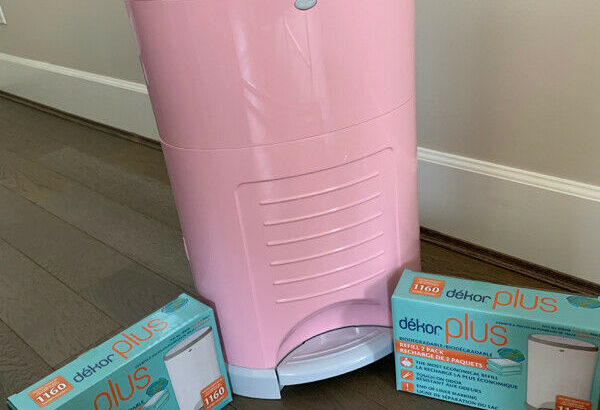 Dekor Plus Diaper Pail with 2 unopened bag boxes. Perfect Condit