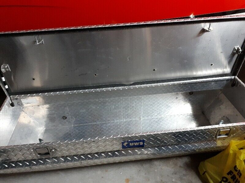 Diamond Checkered Aluminum Truck Utility Box for Sale