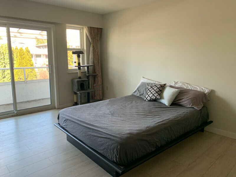 BEAUTIFUL MASTER BEDROOM, 7MINS FROM SFU AVAILABLE FROM JUNE 1st