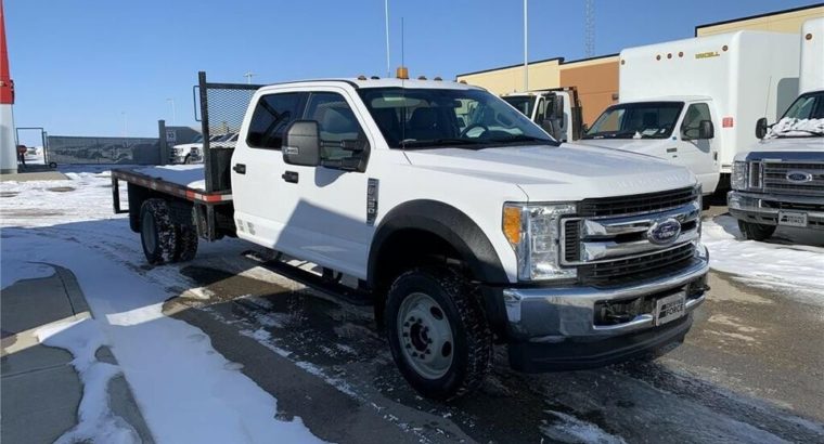 2017 Ford F-550SD XLT Crew Cab 84″ CA 4X4 DRW 12′ Flat Deck