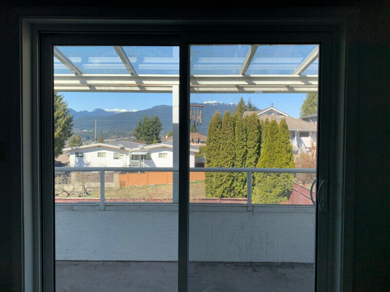 BEAUTIFUL MASTER BEDROOM, 7MINS FROM SFU AVAILABLE FROM JUNE 1st