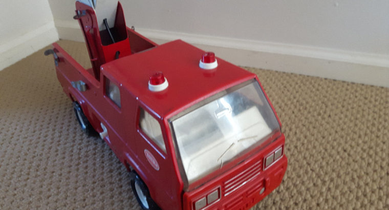 Tonka Snorkel Pumper Fire Truck 1970 # 2950 Pressed Steel 17 1/2