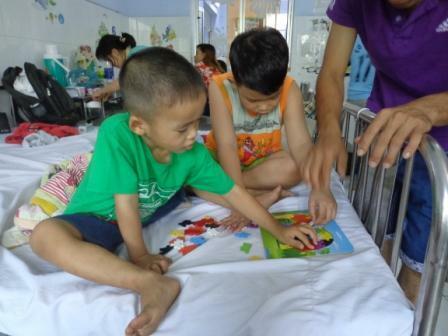 Volunteer in the National Pediatric hospital in Vietnam