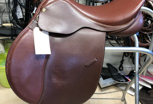 Used 17 1/2in HDR English Saddle