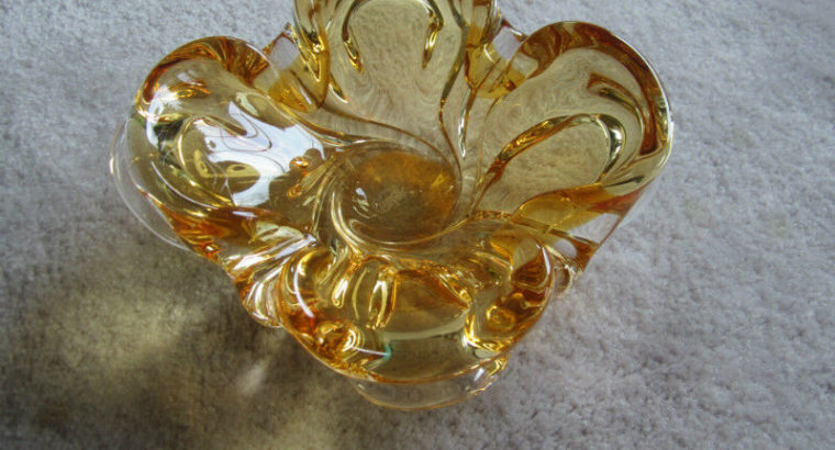 Vintage Chalet Canada Art Glass Bowl