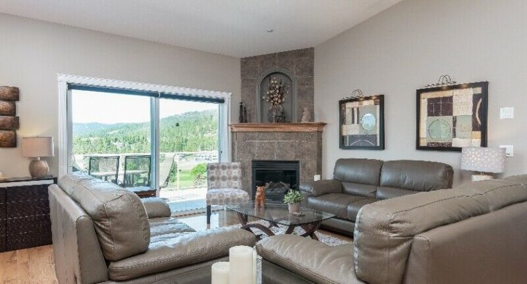 Stunning hme with gorgeous view of Shannon Lake Golf Course