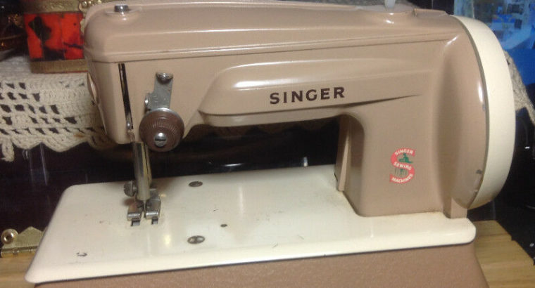 ANTIQUE TIN TOY “SINGER” SEWING MACHINE.