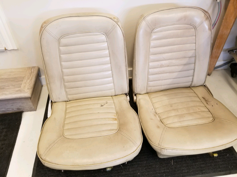 Vintage Mustang car seats