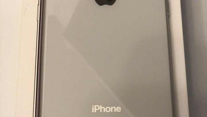 Brand New Apple iPhone 8 (64GB) $500 OBO