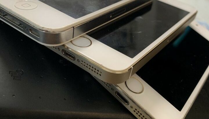 3 iphones
