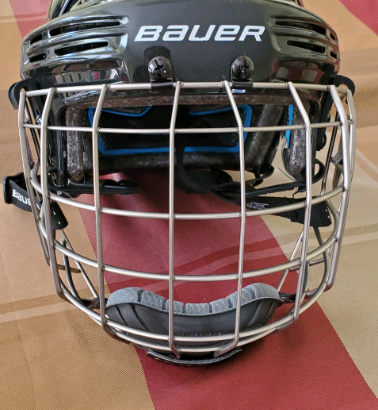 Bauer hockey helmet (small)