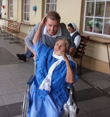 Volunteer in a Home for elderly people in Costa Rica