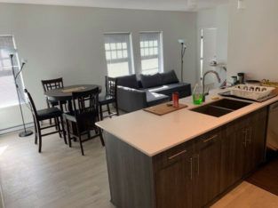 $2300 / 2br/2bath- Fully furnished apartment near VGH