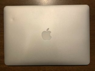 128 GB Mid-2012 MacBook Air & USB SuperDrive