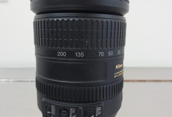 Nikon 18-200mm AFS-DX VR Lens