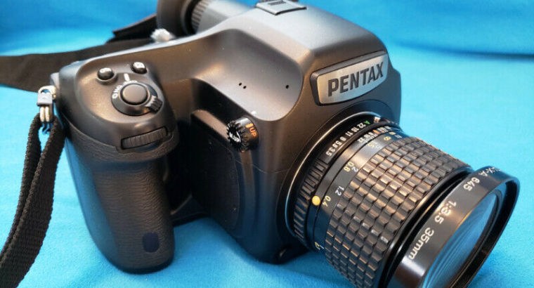 Pentax 645Z Medium Format DSLR camera body & lenses