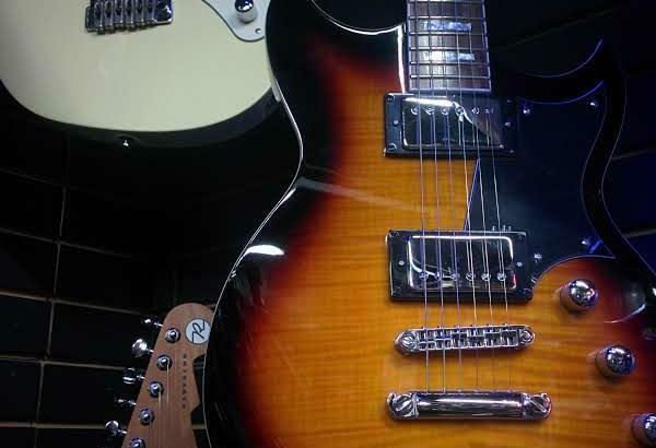 REVEREND GUITARS FOR SALE – OUTSTANDING TONE AND PLAYABILITY – MANY MODELS – AMAZING PRICES!!!!