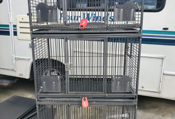 Breeding bird cages
