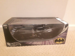 Brand New! Hot Wheels 1989 Batmobile Batman Returns 1 18