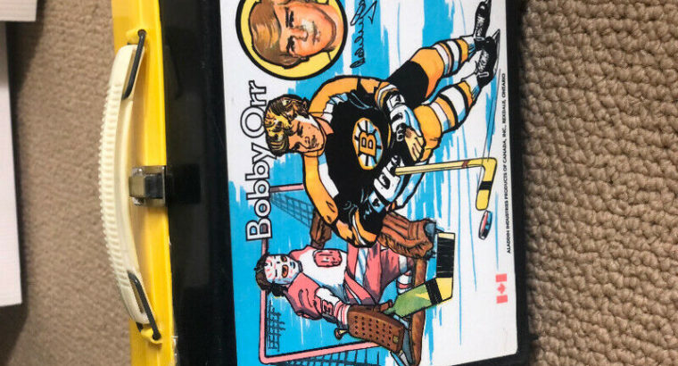 BOBBY ORR 1970s LUNCH BOX AND THERMOS