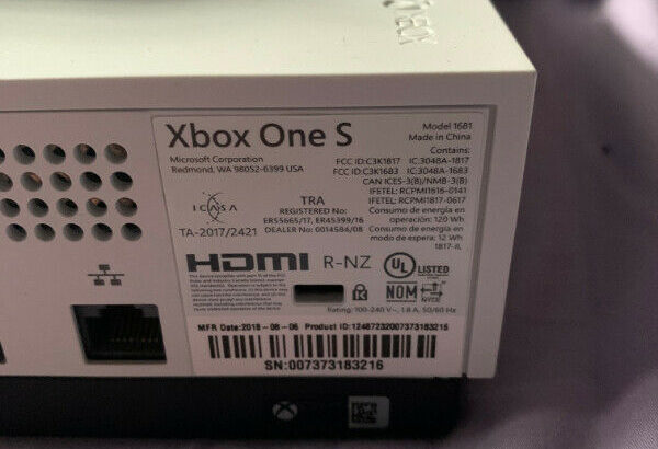 XBOX ONE S 1TB