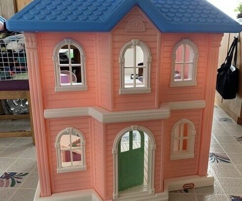 Little Tikes Doll House, Furniture, Dolls, Clothing, accessories