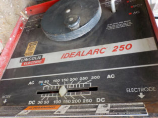 Lincoln 250 Ideal Arc Electric Welder