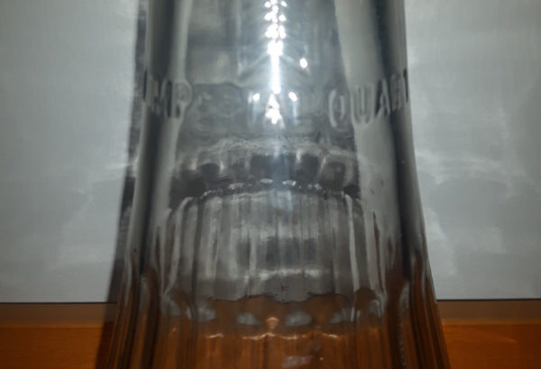 VINTAGE MARVELUBE GLASS 1 IMPERIAL QUART BOTTLE 1932