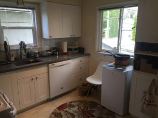 Summer Sublet Garden Suite Commercial Drive