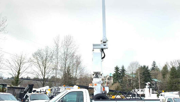 2002 FORD F550 – 40FT BUCKET TRUCK *ARTICULATED BOOM*GREAT PRICE