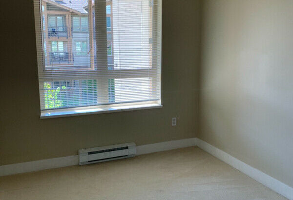 Conveniently located 2Bed 2Bath Apartment in Lynn Valley