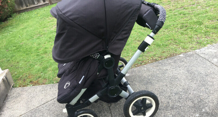 Bugaboo Donkey with limited Andy Warhol canopy(black banana)