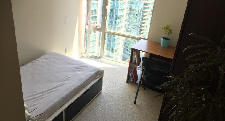 Available Now!! CLEAN -OCEAN VIEW Furnished Bedroom. Don’t Miss