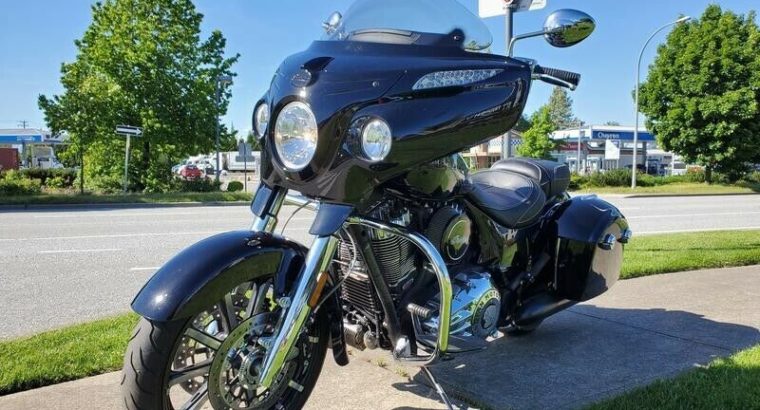 2017 Indian Motorcycle Chieftain Limited Thunder Black