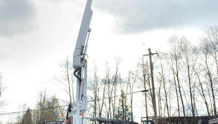 2002 FORD F550 – 40FT BUCKET TRUCK *ARTICULATED BOOM*GREAT PRICE