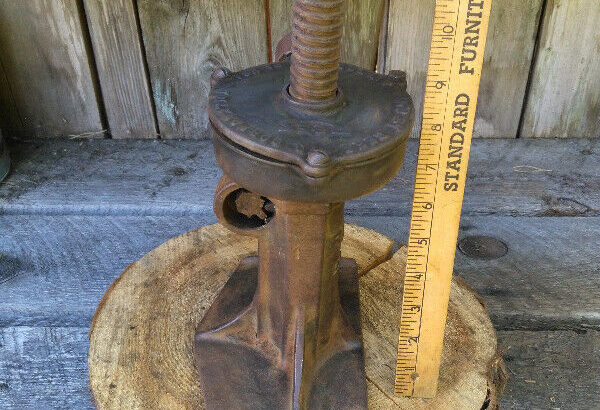 Antique Rare Rees Manufacturing Co 220 Operating Jack with Seria