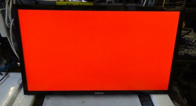 Samsung U28E590D _435T 28-Inch UHD LED-Lit AMD FreeSync 1ms, 370 cd/m2 Monitor (Used) **READ** Wide vertical bar on left