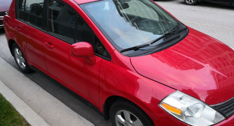 2009 Nissan Versa Hatchback – With extras