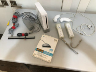 NINTENDO Wii bundle. Take it all cheap