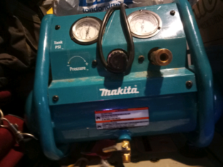 Air compressor makita