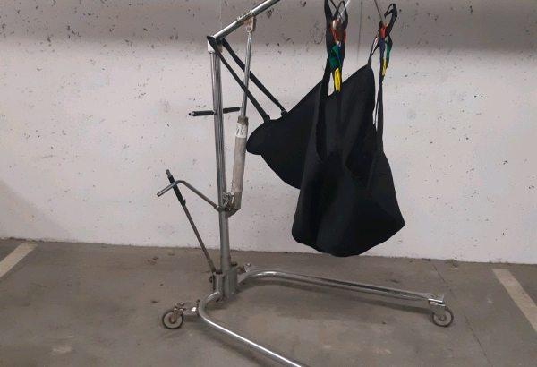 Hoyer Legacy Chrome-Plated Hydraulic Manual Patient Lift + Sling